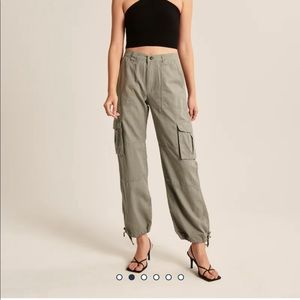 **SAND COLOR** Abercrombie & Fitch 90’s Baggy Cargo Pants